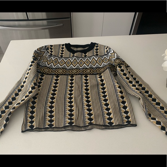 Beautiful Gold Patterned 2PC Set - Never worn - Picture 5 of 7